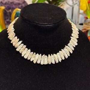 High quality Keishi pearl necklace w gold 14k clasp. Length 16”.
